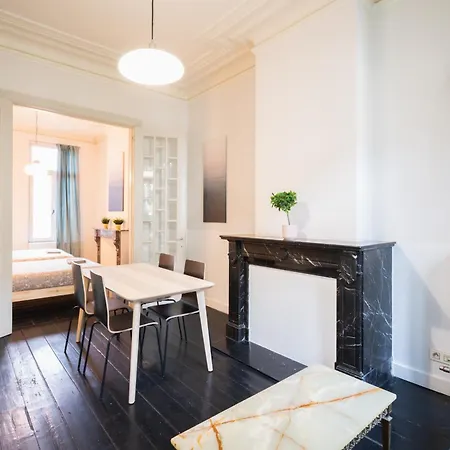 Charming Nationale Street Αμβέρσα